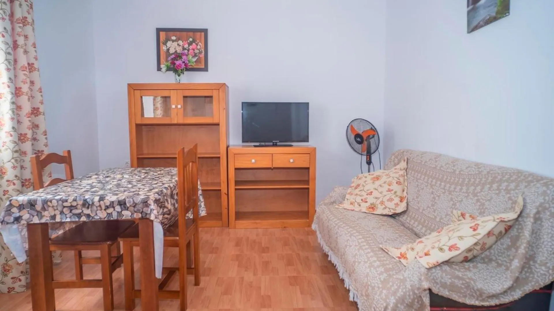 Apartamentos Relajantes En Conil Con Parking Disponible Conil De La Frontera